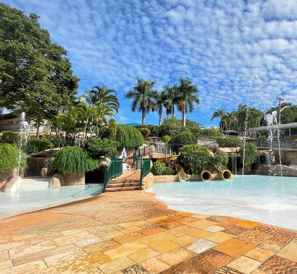 Hotel Diroma Fiori Com Um Dia De Acesso No Acqua Park Diroma Caldas Novas Buitenkant foto